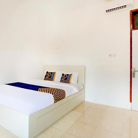 Vaccinated Staff - Spot On 3928 Terrace House Syariah Hotel Pondoktjing Dua Exterior photo