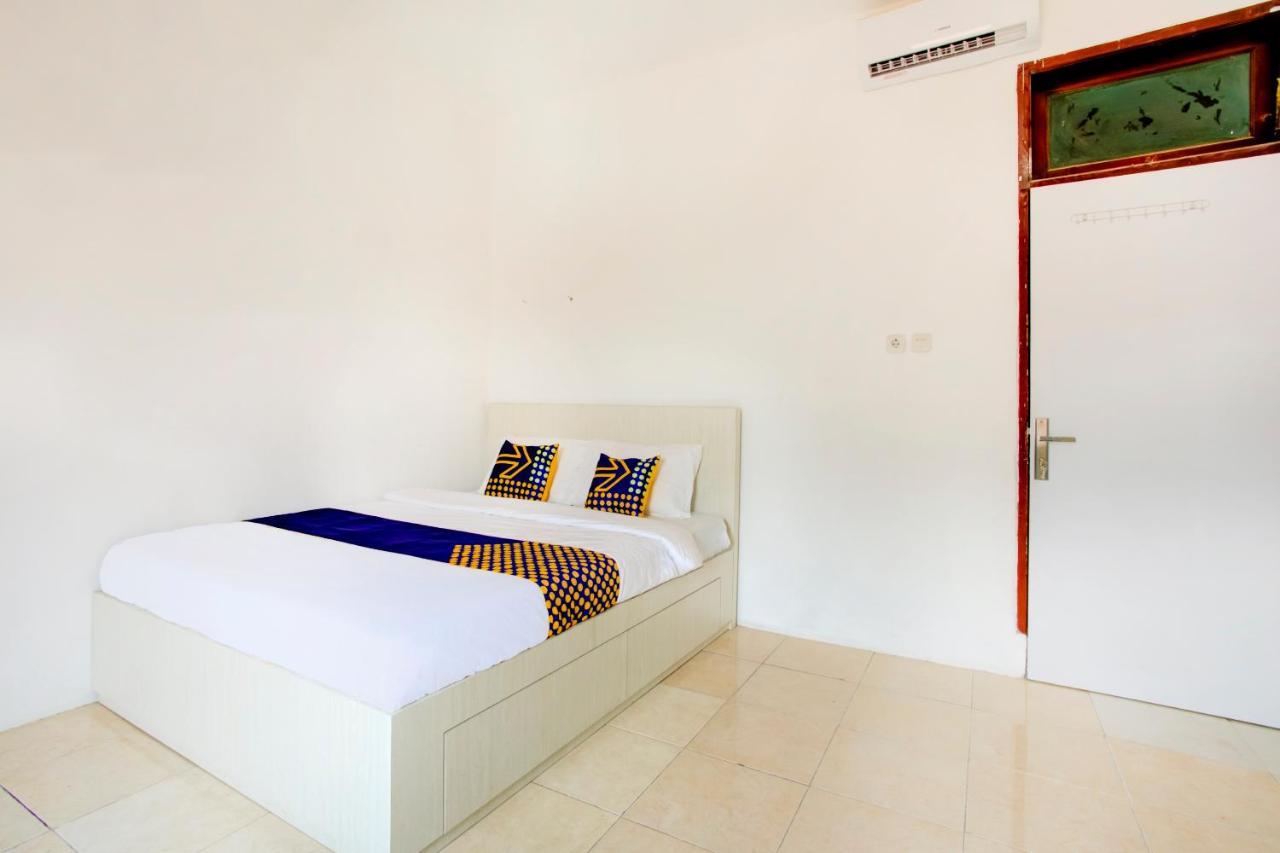 Vaccinated Staff - Spot On 3928 Terrace House Syariah Hotel Pondoktjing Dua Exterior photo